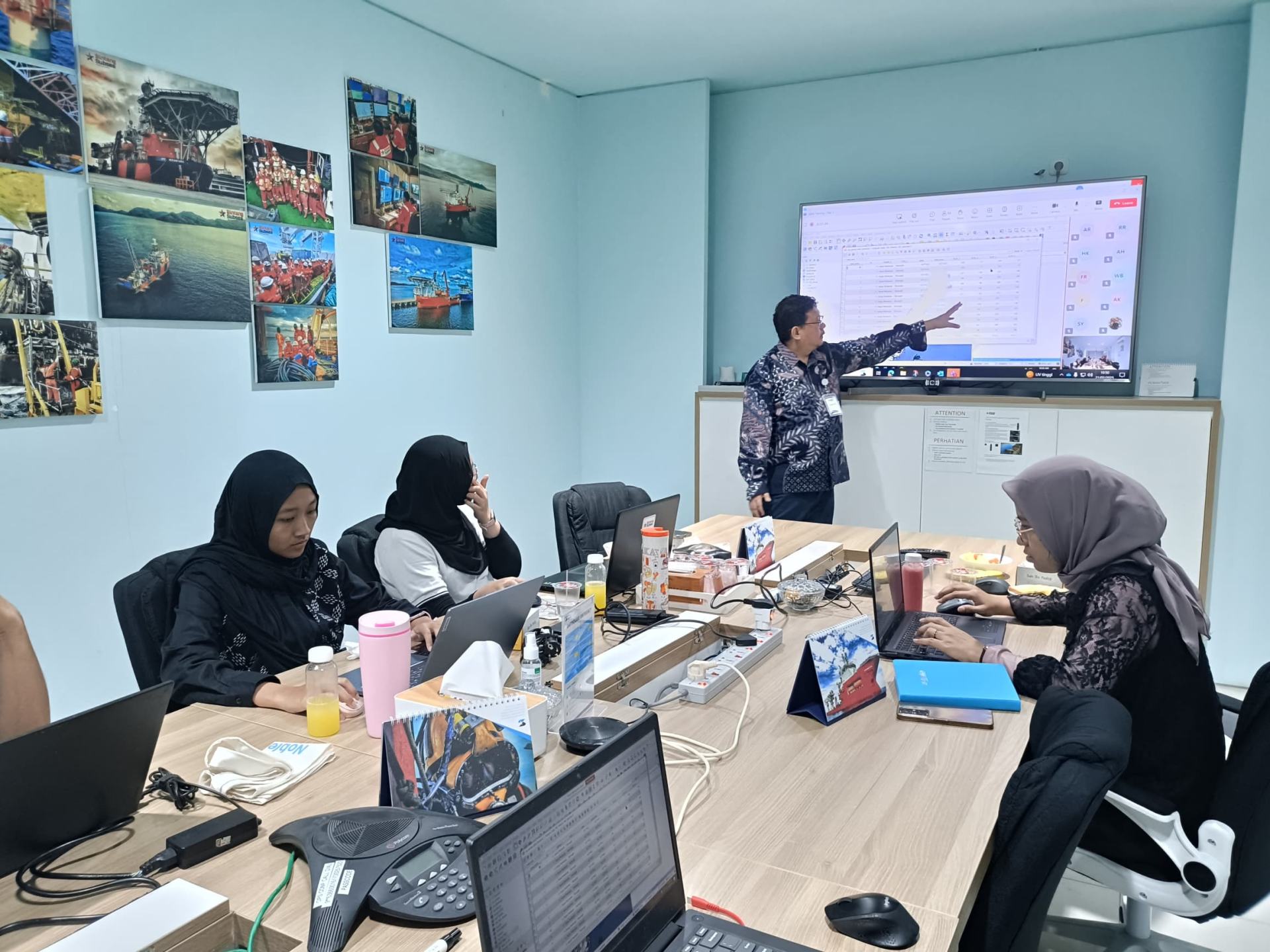 QGIS: Analyzing and Presenting Topography and Bathymetry